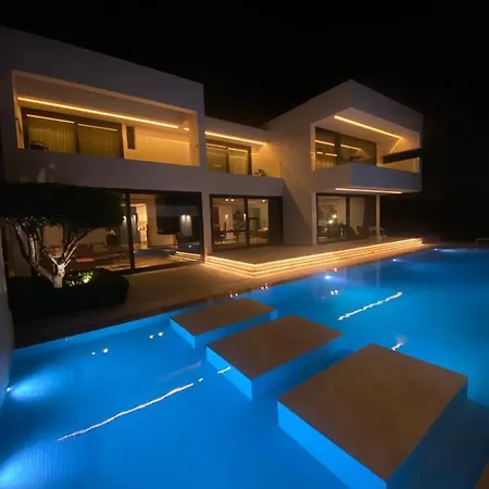 Nova Island Villa *