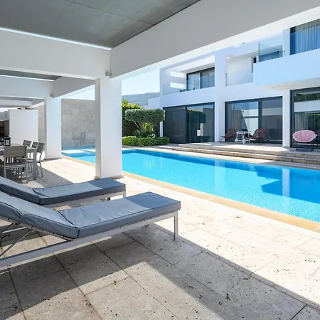 Nova Island Villa