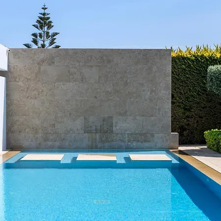 Nova Island Villa *